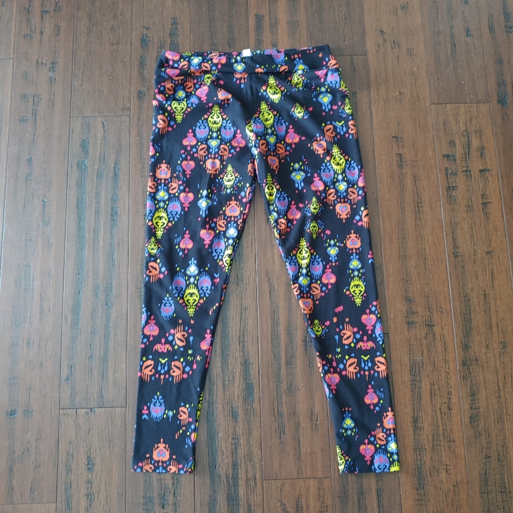 Lularoe leggings tall and curvy
